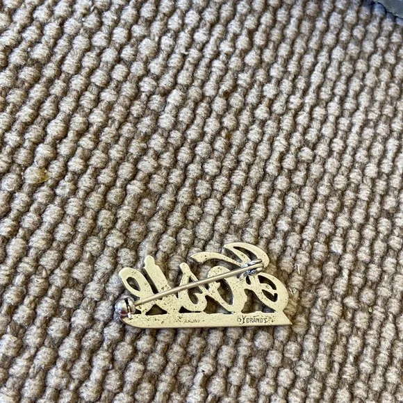 Vintage Josie Brooch - Picture 2 of 4